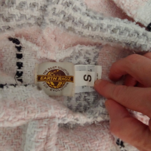 Poncho - Picture 2 of 4